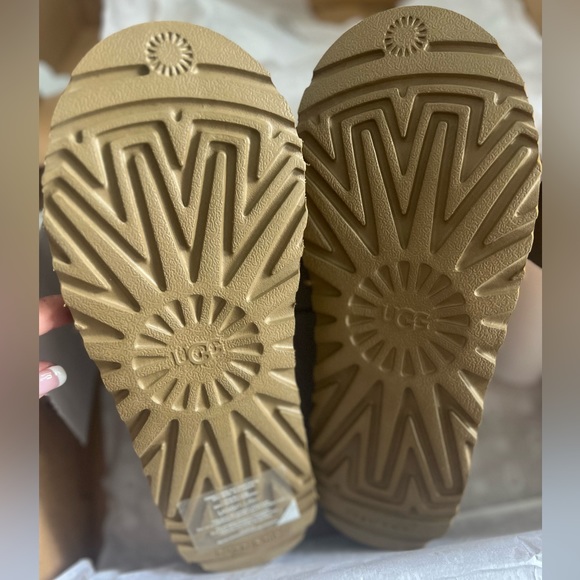 Ugg Women's Tasman Slipper Chestnut Size 6 NEW In Box - Picture 8 of 8